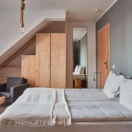 No Name Hotel&spa Отель 4*